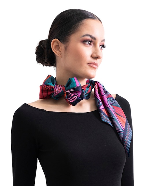 Mascada con estampado gráfico 1