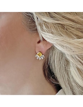 Aretes cuadrados Malia Joyería con acabado baño rodio zirconia