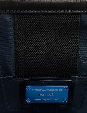 Maletín Piquadro con compartimiento para laptop 11.6 pulgadas