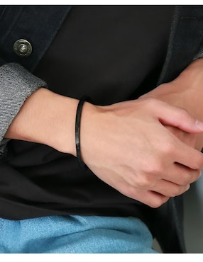 Brazalete Xtellar Xtllar con acabado pulido