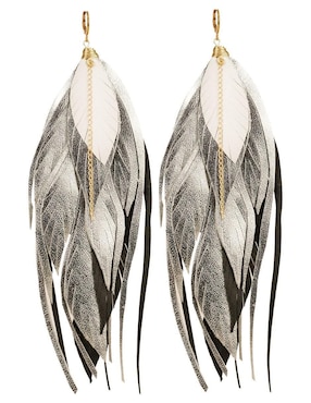 Aretes largos de pluma Vangania de piel con acabado baño de oro 18k
