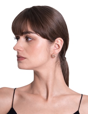 Aretes redonda Pineda Covalin Mariposa con acabado baño de oro rosa cristal