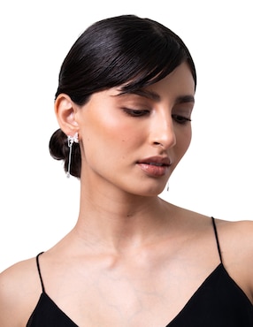 Aretes cortos Forma de Mariposa Pineda Covalin con acabado esmaltado cristal