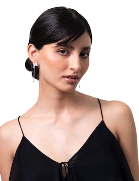 Aretes cortos Forma de Mariposa Pineda Covalin con acabado esmaltado cristal