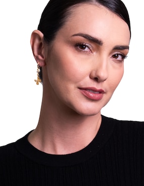 Arracadas Pineda Covalin Mariposa Monarca con acabado chapa de oro 18 k zirconia