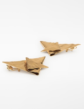 Aretes largos triangulares Adolfo Dominguez