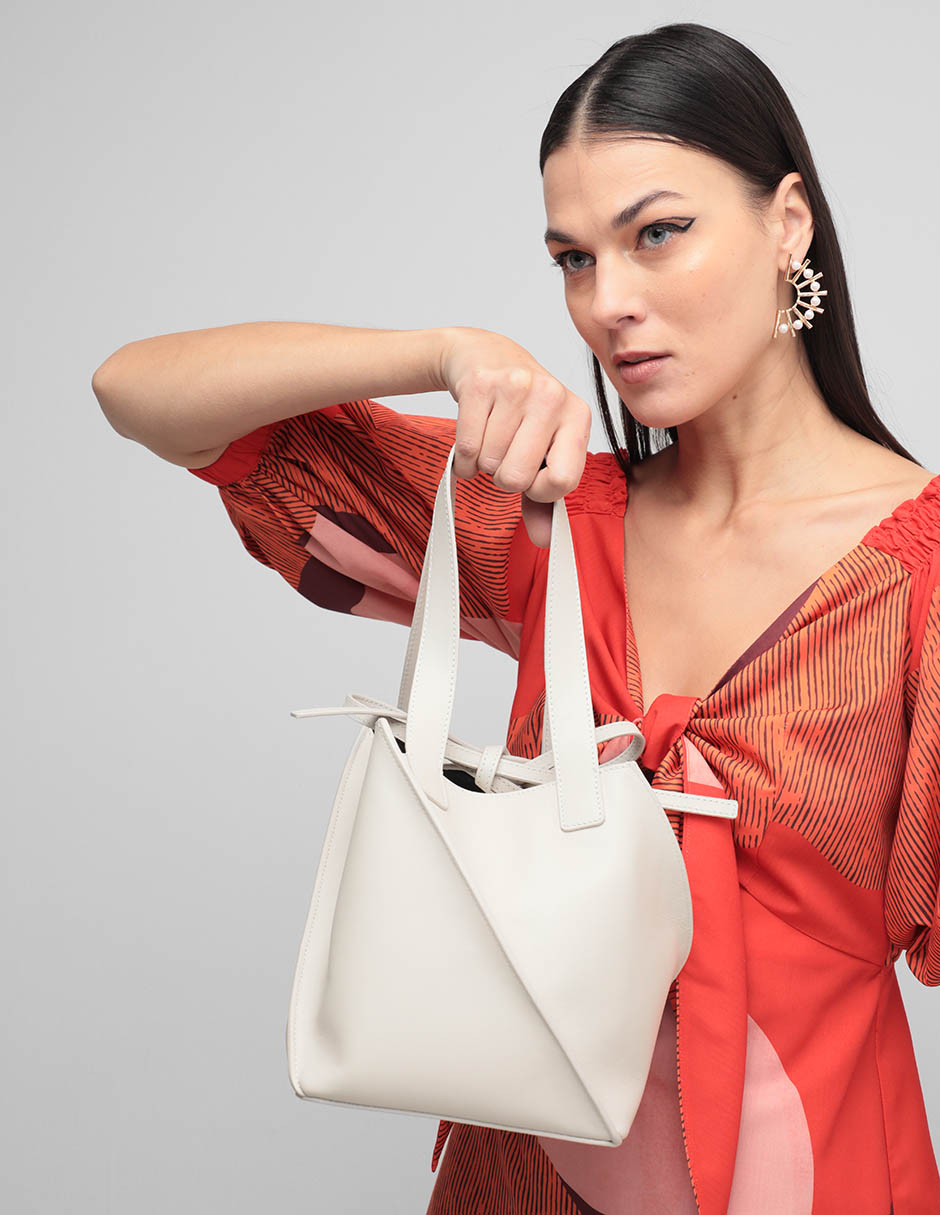 Bolsa tote Small Swirl de piel para mujer 5