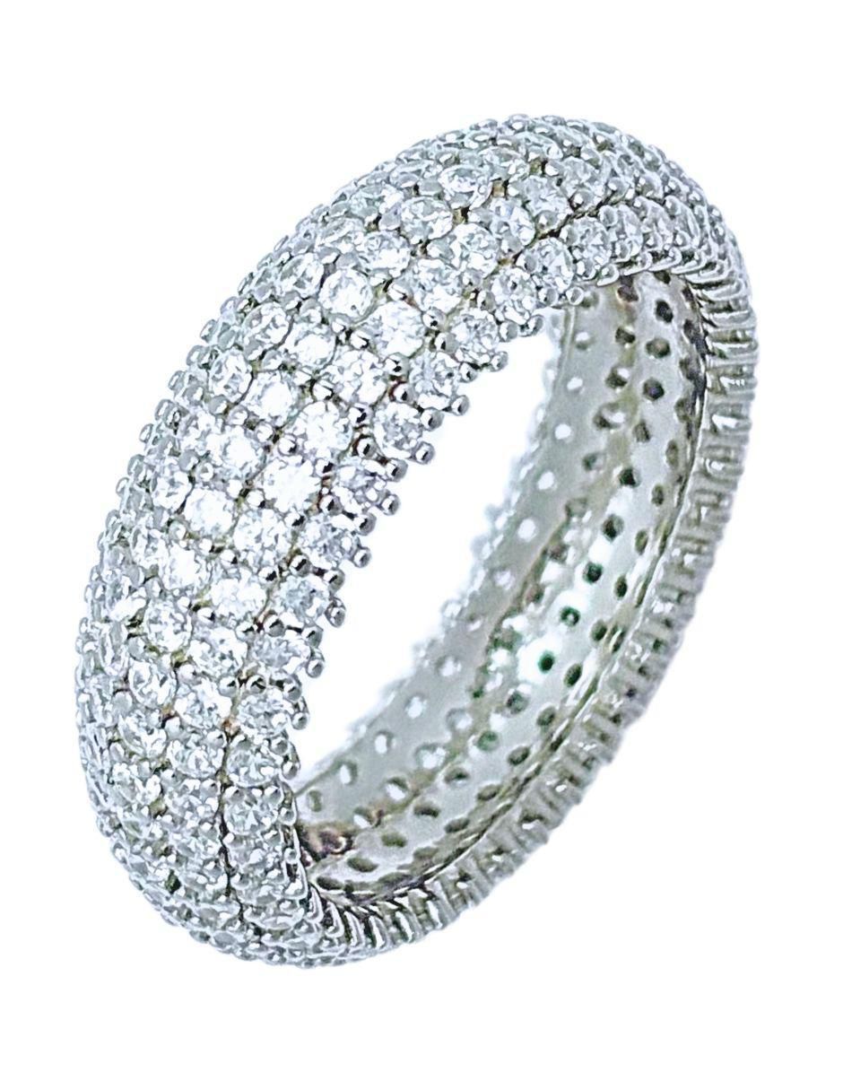Anillo redondo de plata zirconia brillante