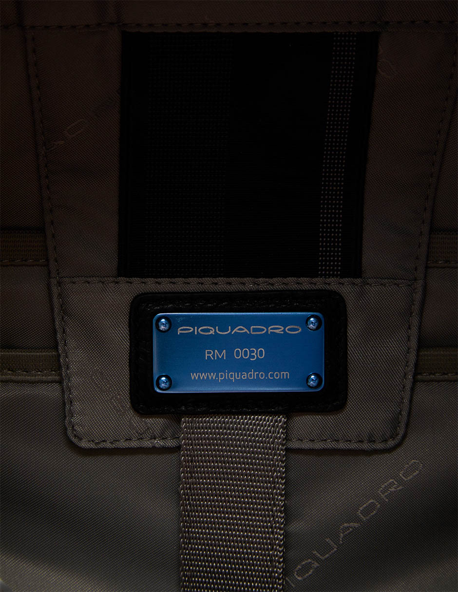 Mochila con portalaptop para hombre 4
