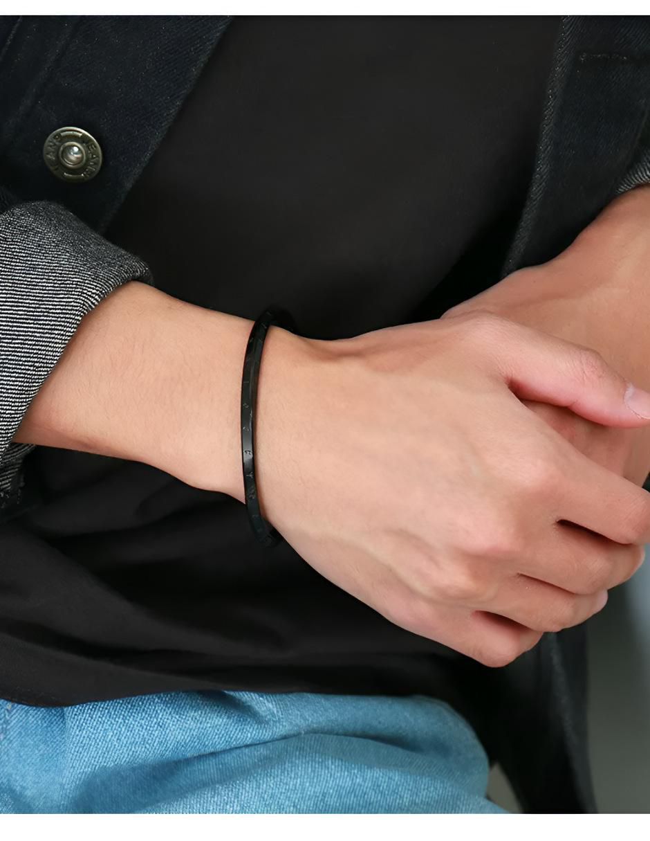 Brazalete Xtllar con acabado pulido 2