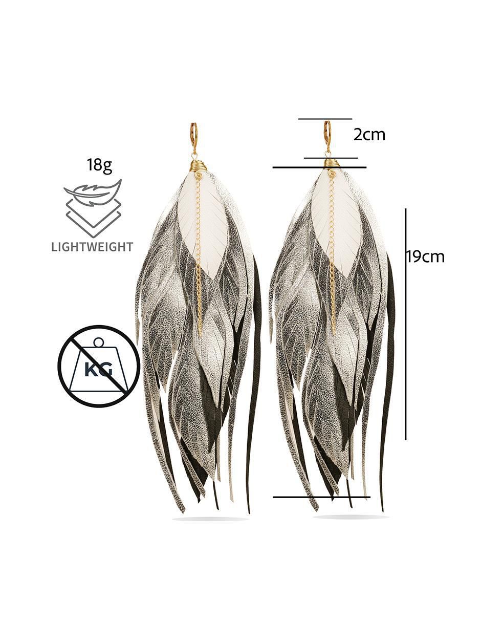 Aretes largos de pluma de piel con acabado baño de oro 18k 6
