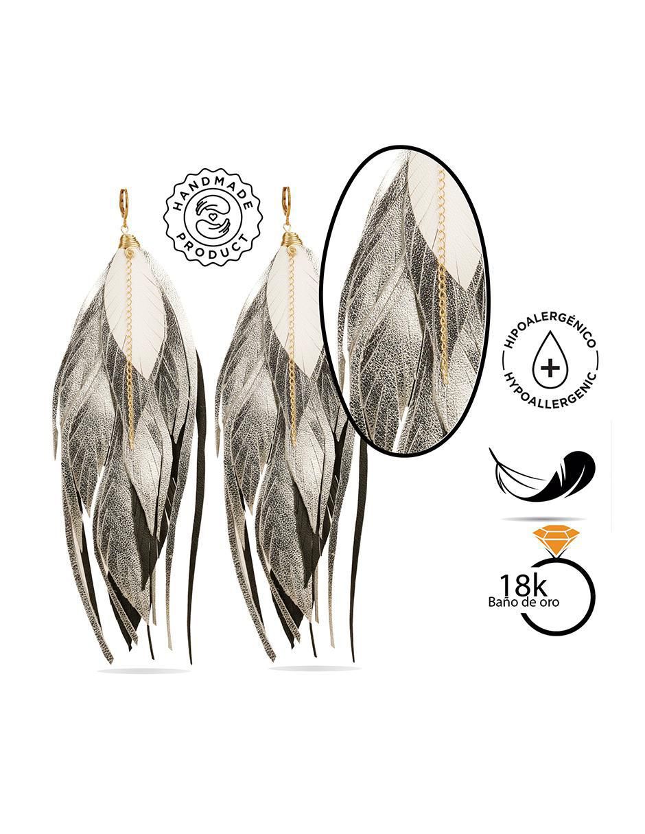 Aretes Largos de pluma de piel con acabado baño de oro 18k 3