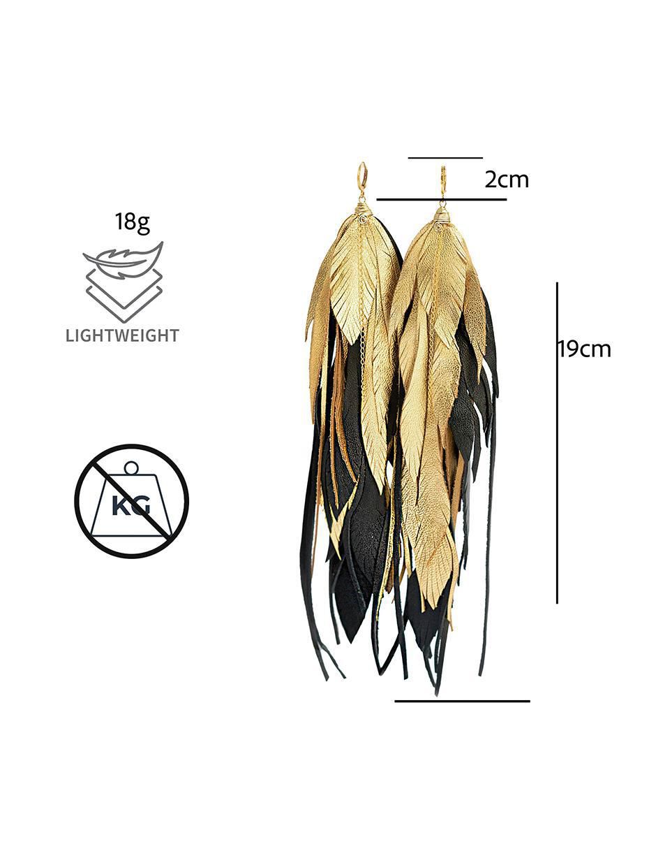 Aretes largos de pluma de piel con acabado baño de oro 18k 6