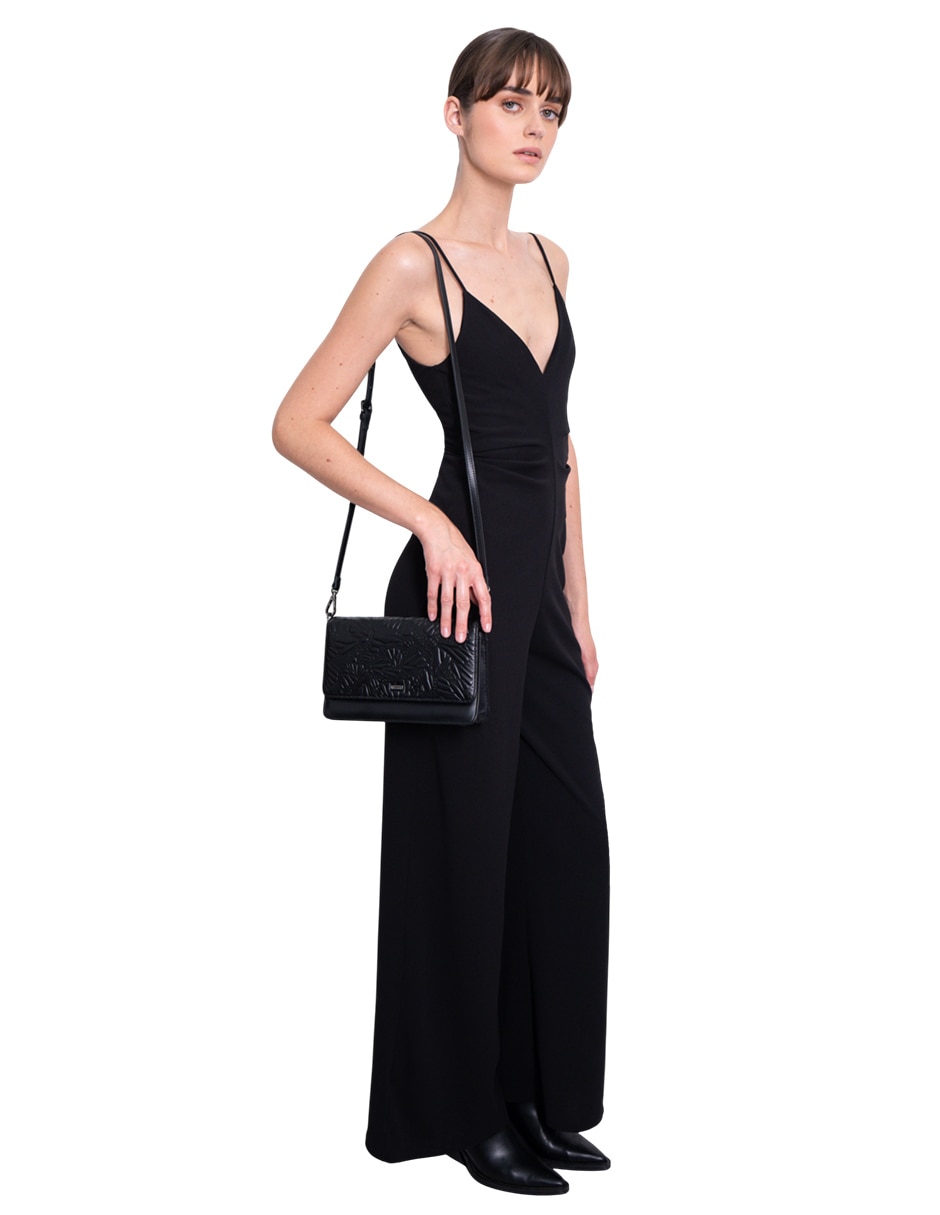 Bolsa crossbody grabado mariposa de piel para mujer 11