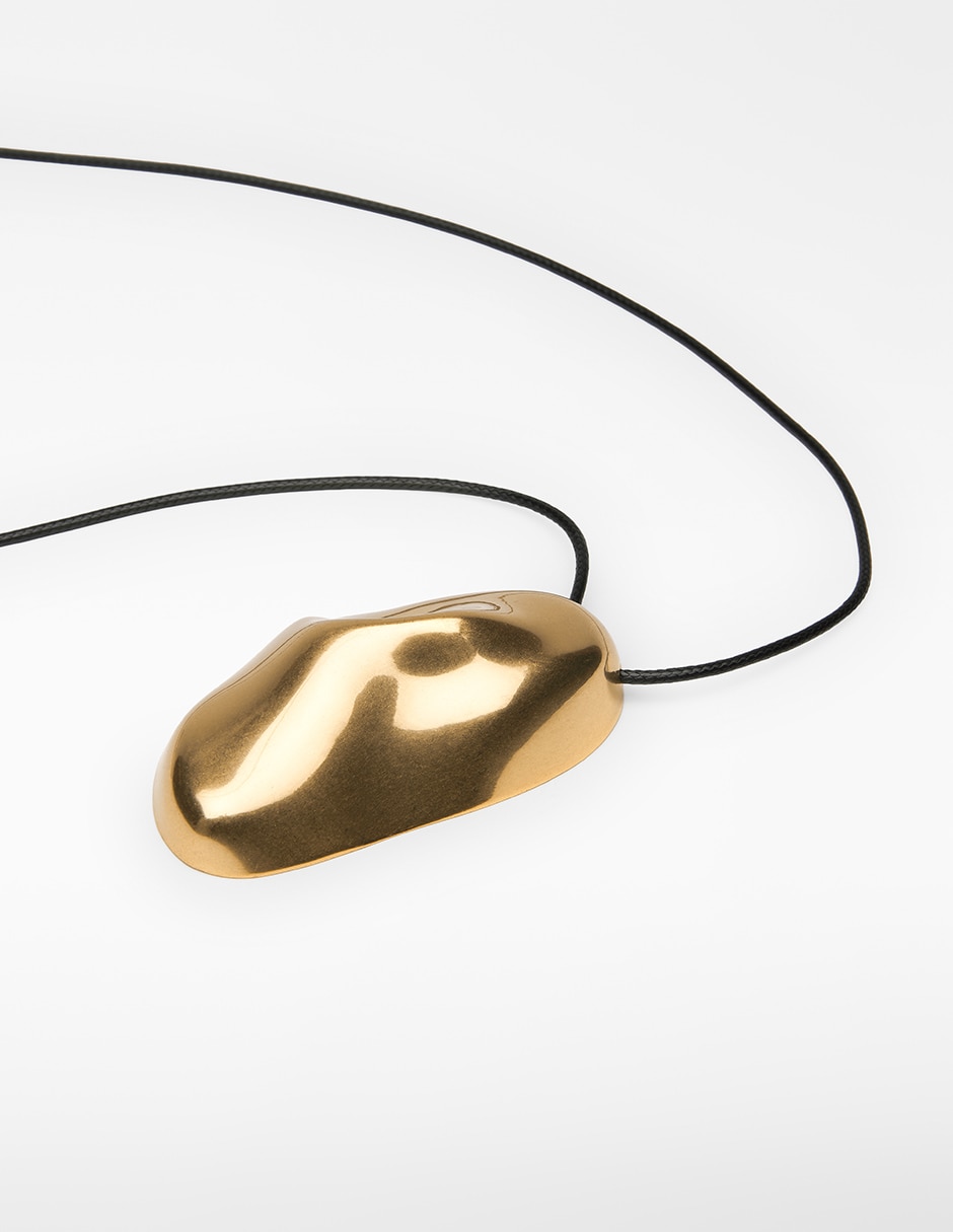 Collar con dije 2